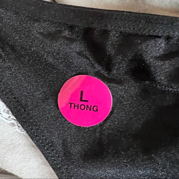 NWT Lucky Thong - Picture 5 of 8